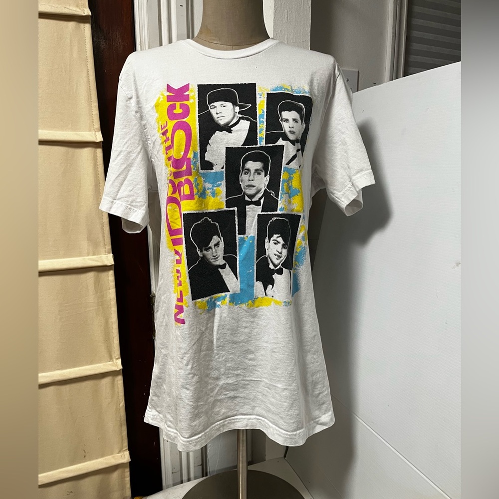 Vintage New Kids on the Block T-Shirt Retro 90’s Y2K